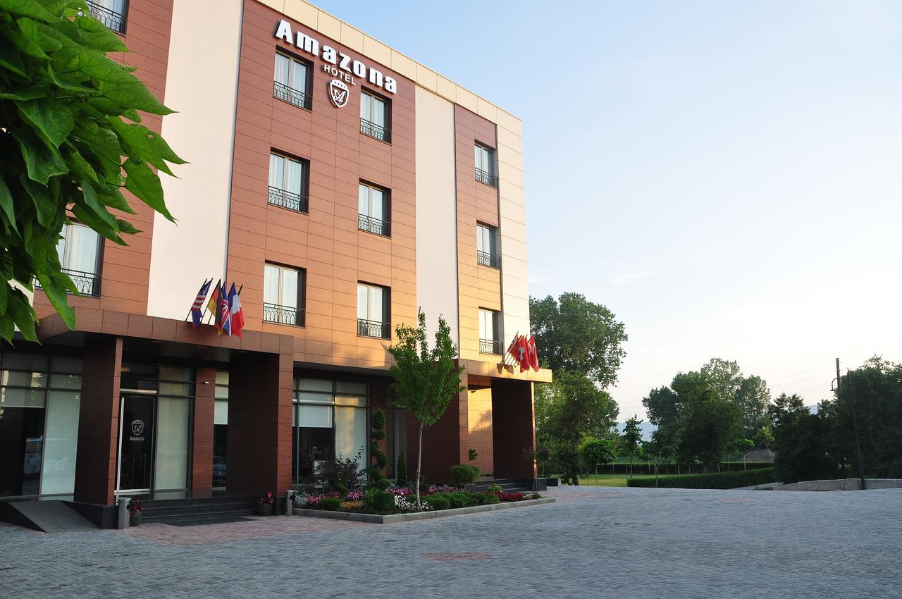 Amazona Hotel 프리슈티나 외부 사진